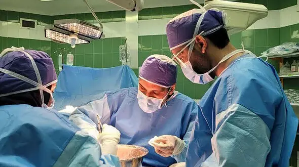 جراحی پیچیده ستون فقرات در سنندج جوانی را از فلج حتمی نجات داد