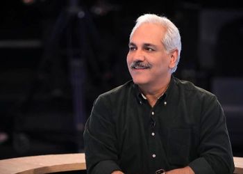 مهران مدیری: یکی از نمونه های خودآزاری باشگاه های بدنسازیه، میخوابه زیر 300 کیلو وزنه هرموقع میبره بالا نعره میزنه و...+فیلم