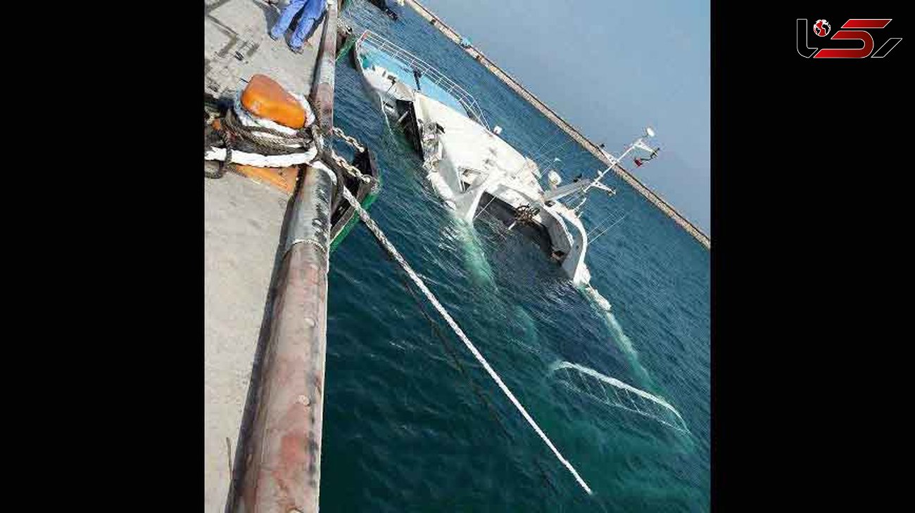 فیلم لحظه غرق شدن کشتی دنا در  کیش / علت اعلام شد + عکس