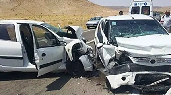 حادثه رانندگی با 5 مصدوم در تهران / نشت گازوئیل علت حادثه بود