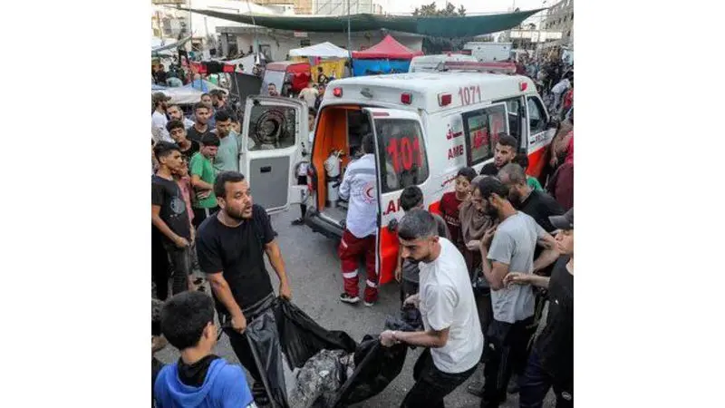 تجاوزات رژیم صهیونیستی به غزه برای چهل و سومین روز در حالی ادامه دارد که نیروهای اشغالگر به هدف قرار دادن بیمارستان‌ها در نوار غزه ادامه می‌دهند - فلسطین