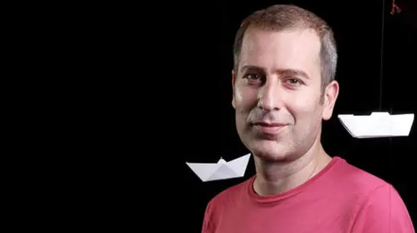 فیلم آواز باشکوهی که گریه رامین ناصر نصیر را درآورد !/ مثل ابر بهاری گریه می کنه !