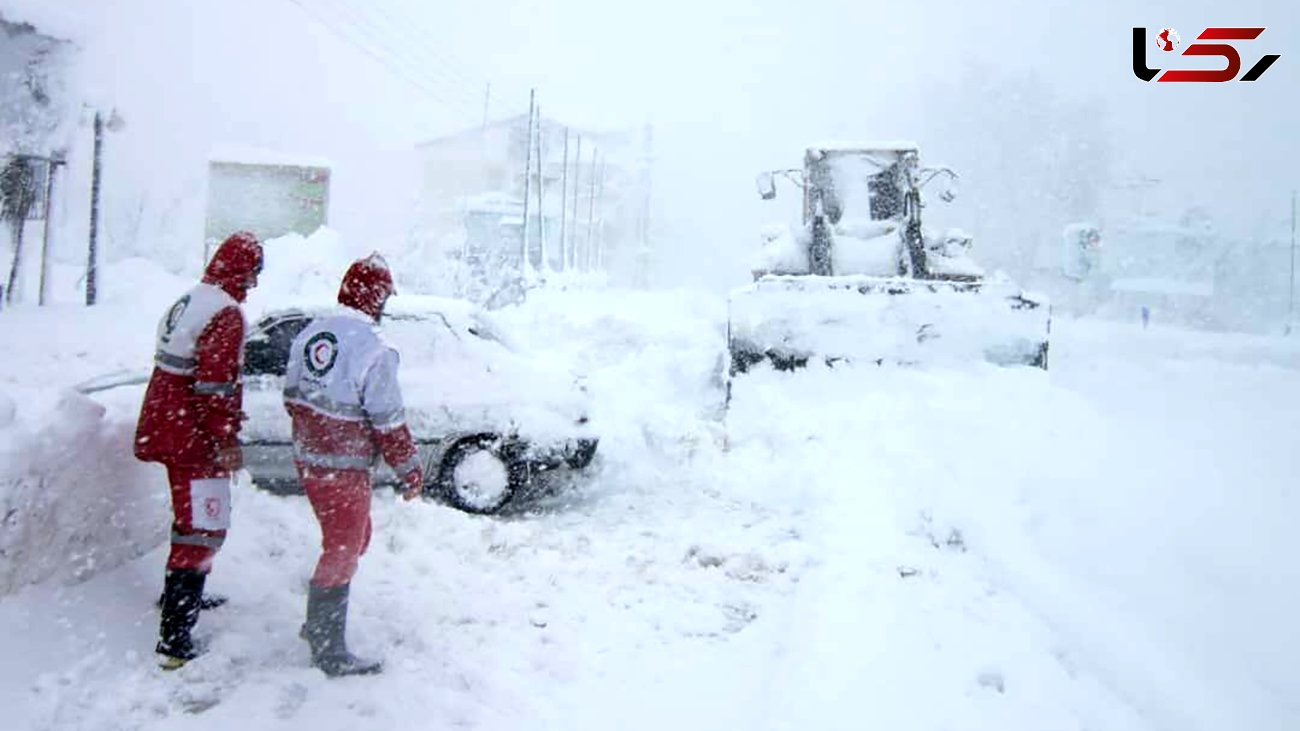 امدادرسانی به ۵۶ نفر از متاثرین برف و کولاک در آذربایجان غربی