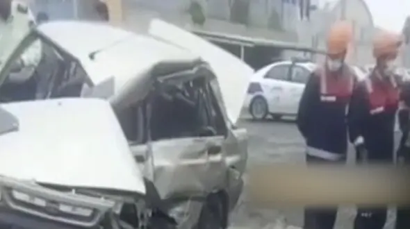 انحراف پراید به دلیل لغزندگی جاده در مشهد / یک نفر کشته شد+ فیلم
