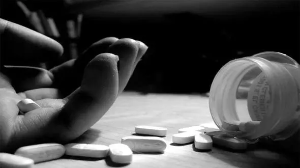 خودکشی آقای بازیگر در سد لتیان / او در اینستاگرام خبر خودکشی اش را داده بود