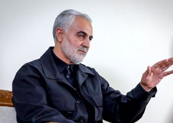 عکس / سفر در زمان / «سردار سلیمانی، جهانگیری و لاریجانی» در بیت رهبری / دهه 90