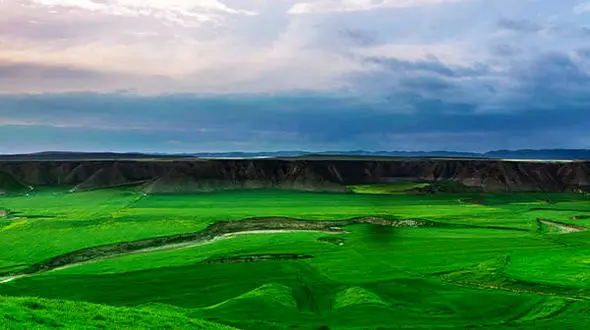 از کاخ نیاوران تا ترکمن صحرا در فصل بهار