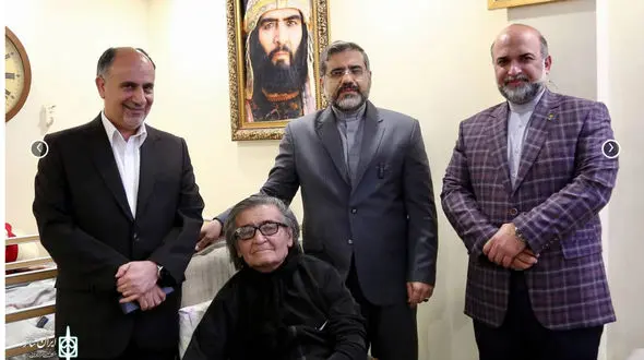 وزیر فرهنگ از رضا رویگری عیادت کرد + عکس