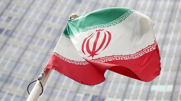 پول نفت خرج پرداخت حقوق و دستمزد می شود / چرا جور ریخت و پاش خودروسازان را مردم باید بکشند ؟