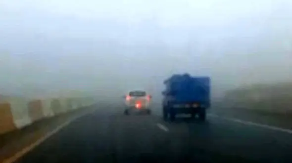 دید افقی برخی نقاط کرمانشاه به زیر ۱۰۰ متر رسید