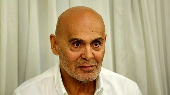 عکس باورنکردنی از دختر و همسر جمشید هاشم پور / چهره مردانه تک دختر آقای بازیگر همه را شوکه کرد!