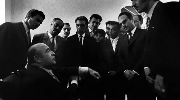 کمپین انتخاباتی امیرعباس هویدا برای تصاحب مجلس + تصاویر جالب