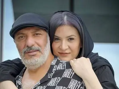 عکس ها / نگاهی به چیدمان خانه بالاشهری ریما رامین‌فر  همای سریال پایتخت .. / از حیاط سرسبز و مبلمان کلاسیک تا کتابخانه پر از کتاب و ...