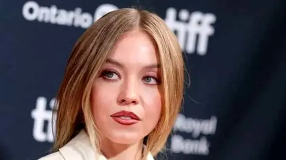 آشنایی با کوتاه‌ قدترین بازیگران زن هالیوود از سیدنی سوئینی و جیدا پینکت اسمیت تا اسکارلت جوهانسون و ناتالی پورتمن 