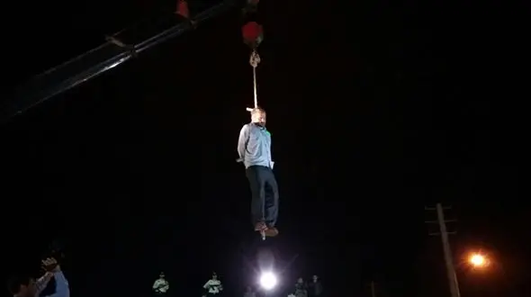 اعدام اسماعیل به خاطر قتل دختر 7 ساله + فیلم لحظه اعدام 