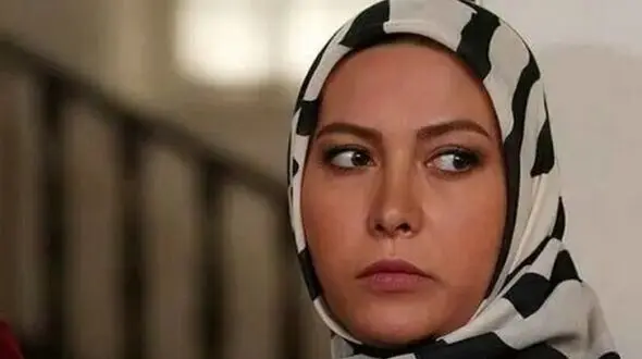نگاهی به دکوراسیون خانه استخردار و تغییر چهره خانم بازیگر سریال ستایش ! / فیلم خانه و زندگی لوکس فریبا نادری در تهران!