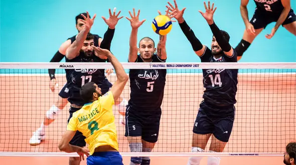 از دیدن این فیلم شوکه می‌شوید / سیلی سنگین سرمربی تیم ملی به صورت بازیکن !