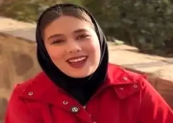 فیلم آواز احساسی / شعرخوانی دهه هشتادیه در مورد خواستگار که دختر ادایی رو به توبره بست 