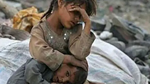 مرد گدا پسرش را با چاقو زد تا بتوانند بیشتر گدایی کنند