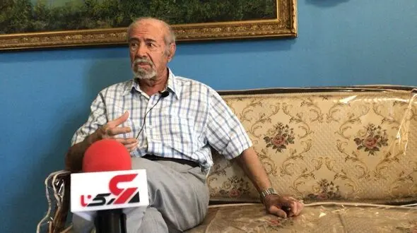  کنسرت خواننده های قبل از انقلاب در کمپ ترک معتادان جوان تهرانی ! / مصاحبه پر سر و صدای ر.اعتمادی با بنی صدر  + فیلم 