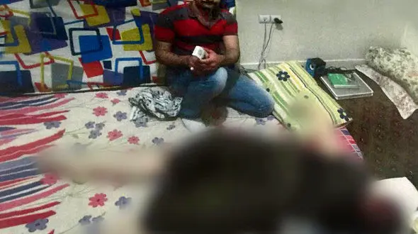 قاتل خونسرد بالای سر جنازه زنش سیگار دود می کرد/ عکس های متهم در محل حادثه