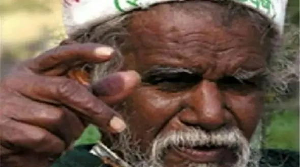 مرد هندی در فراق معشوق دل کوه را شکافت+عکس