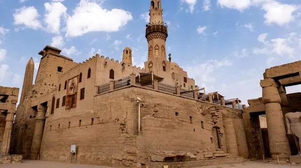 فیلم هیجان انگیز بر فرازِ مصر باستان