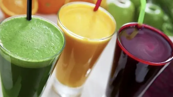 رژیم‌ های آبمیوه و سلامت روده؛ چه می‌دانیم؟