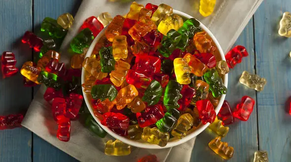 این غذاها کودک تان را خنگ می کند
