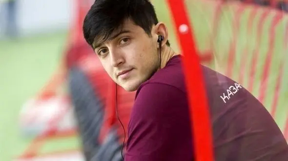 سردار آزمون و سگ غول پیکرش در هواپیمای اختصاصی!