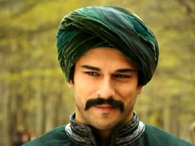 نگاهی دکوراسیون لوکس و ایرانی پسند خانه ویلایی بالی خان سریال حریم سلطان و همسرش/ خانه‌ای آرام‌بخش با طراحی منحصربه‌فرد 