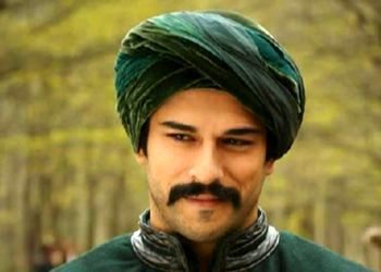نگاهی دکوراسیون لوکس و ایرانی پسند خانه ویلایی بالی خان سریال حریم سلطان و همسرش/ خانه‌ای آرام‌بخش با طراحی منحصربه‌فرد 