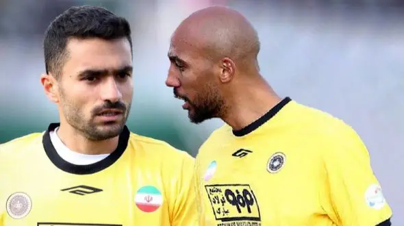 ماجرای سیلی انزونزی به بازیکن سپاهان چیست؟