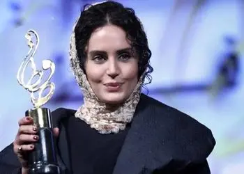 الناز شاکردوست: پارسا پیروز فر در واقعیت .. این جمله از عمق وجودمه ... + عکس دونفره کراش ترین بازیگران ایرانی در برف!