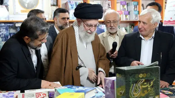 رهبر انقلاب از سی‌ و پنجمین نمایشگاه کتاب بازدید کرد