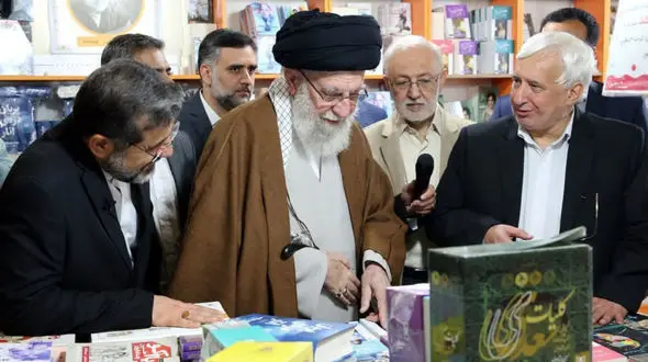 رهبر انقلاب از سی‌ و پنجمین نمایشگاه کتاب بازدید کرد