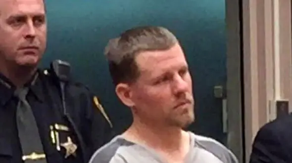 اقدام مشمئز کننده زن و شوهر جوان در اتاق رختکن بیمارستان+عکس