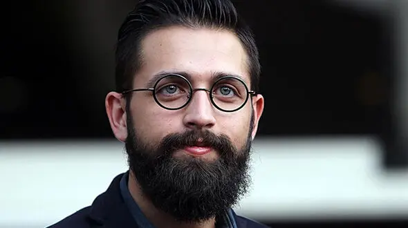 اقدام عجیب محسن افشانی با همسرش در برنامه شبکه 2 + فیلم