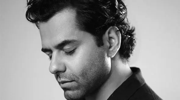 فیلم/ رضا بهرام: آهنگم منتشر شد من زدم کنار خیابون پستشو تو اینستاگرام گذاشتم بعد گفتم آقا تجریش! رضا دیگه نباید سوار موتور بشی!