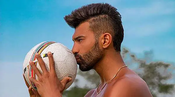 فیلم ماشین لوکس  هوش پَران رامین رضاییان / این ماشین نیست هواپیماست ! 