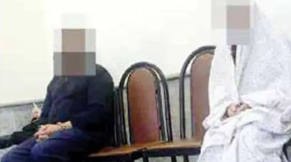 ارتباط شوم عروس جوان با مرد سبزی فروش تهرانی /  دستور حمله سیاه به مادر شوهر + عکس