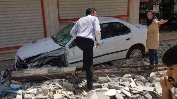 گروه های واکنش سریع هلال احمر به منطقه زلزله زده مسجد سلیمان اعزام شدند