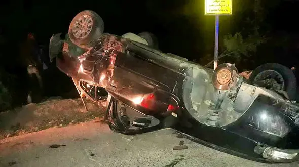 تصادف مرگبار سمند با درخت در اصفهان / یک کشته و 2 زخمی + عکس
