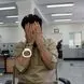 کارفرمای همسرم برایش پیامک‌های عاشقانه می‌فرستاد؛ از او زهرچشم گرفتم + جزئیات یک درگیری جنجالی