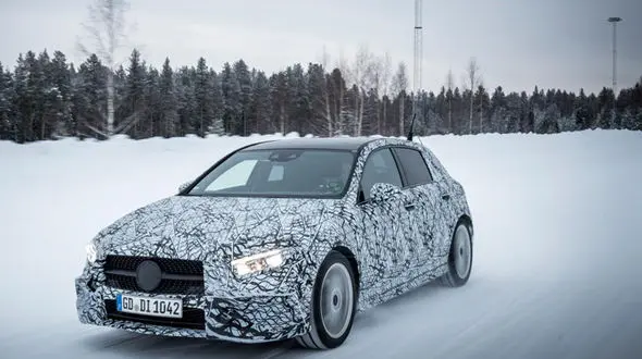 نخستین محصول سال جدید میلادی مرسدس بنز+تصویر