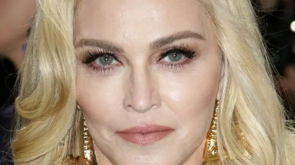 عکس عجیب ترین چهره از مدونا / این زن واقعا غیرقابل تحمل شد !