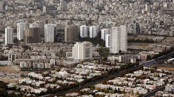 هجوم بانک‌ها به خرید املاک و ساخت برج‌ها در ایران و مردمی که ناتوان از خرید خانه!