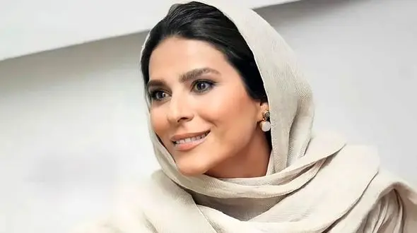 استایل فوق جذاب  سحر دولتشاهی در کنسرت رضا یزدانی ! / خانم ها الگو بگیرند زیباست !