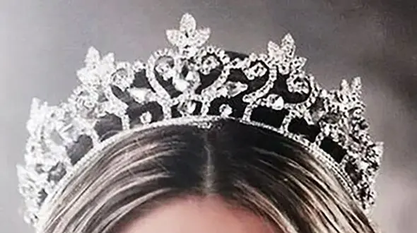 استایل جذاب ملکه آینده بریتانیا در زندانِ مردان! / با این عکس ها شوکه می شوید!