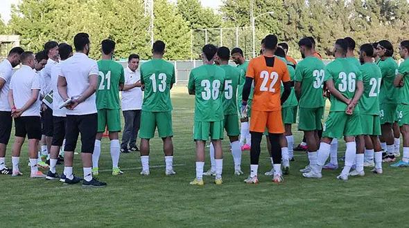 گزارشی از آغاز اردوی جدید تیم ملی و تمرین ملی پوشان/ ۱۰ بازیکن در زمین و پرسپولیسی‌ها در پک